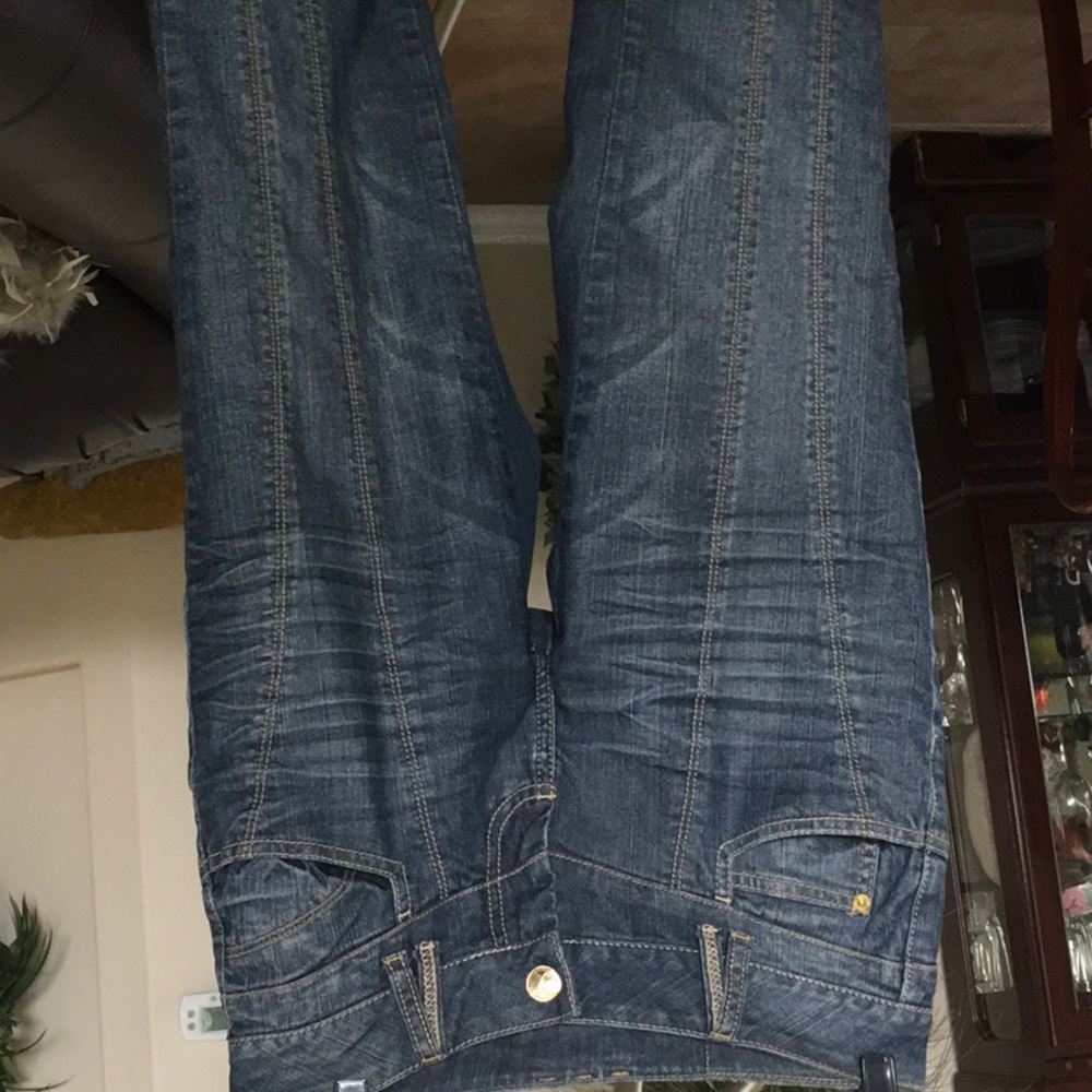 Dereon Jeans